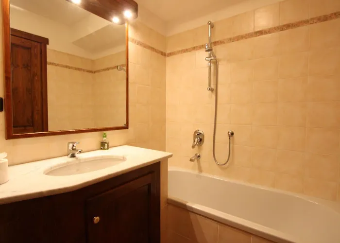 Апартаменти Apothekerwohnung By Interhome *